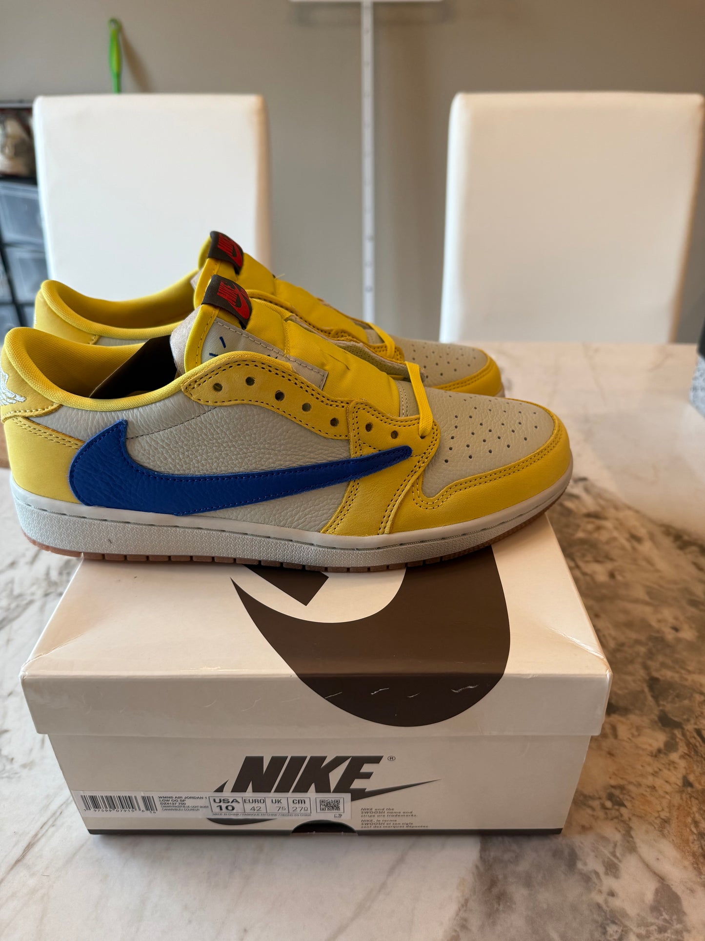 Brand new Travis Scott Jordan 1 Canary size 8.5M/10W